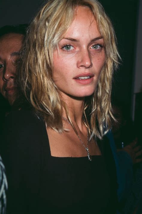 amber valletta 90s style.